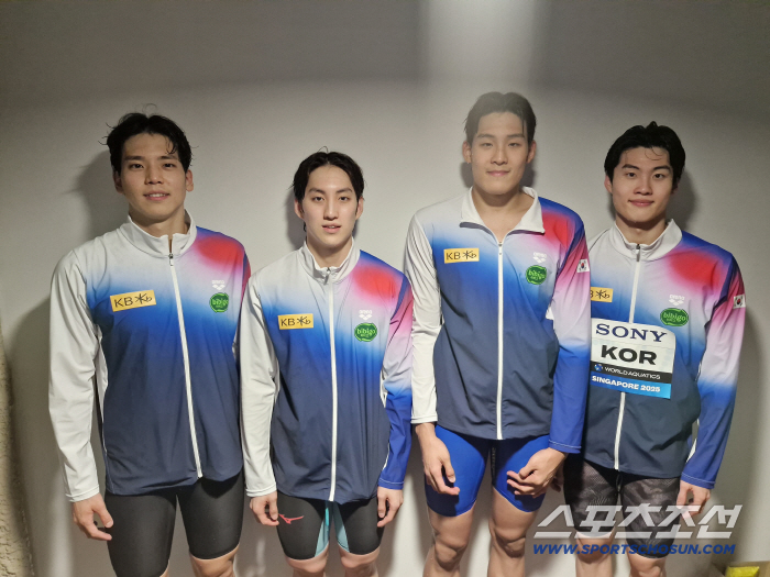 "김우민 銅-지유찬 亞신X한신3X결선5" 아쉬움속 희망 봤다...김효열 총감독"김승원X김영범 가능성 확인 수확...내년 亞게임 향해 매진"[싱가포르세계수영선수권 결산]