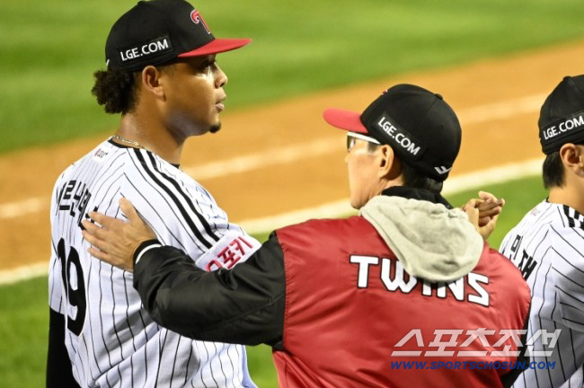 "중간하던 친구면 안바꿨다." 4월부터 준비했는데, 8월에 교체. 왜 늦…