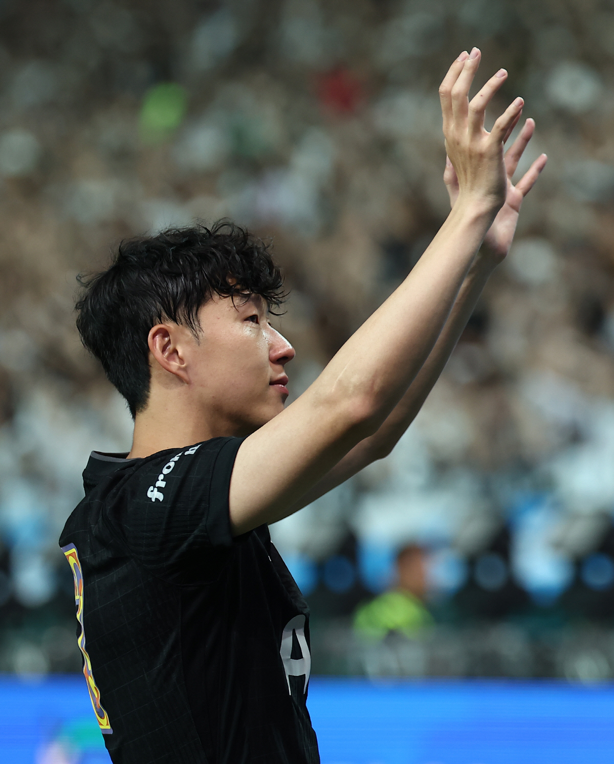 "손흥민 곧 계약" LA FC 이적 사인만 남았다, 英 복귀하지 않은 이…