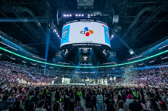 '케이콘 LA2025' K-콘텐츠 사흘간 대장정 성료…버라이어티 "KCON은 일반 콘서트와는 많이 달라"[고재완의 ShowBIZ]