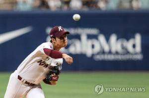 키움 안우진, 2군 훈련 중 어깨 부상…내달 복귀 불투명