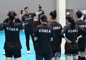 국제배구연맹 코치 코스 레벨 1∼2 과정, 천안고에서 개최