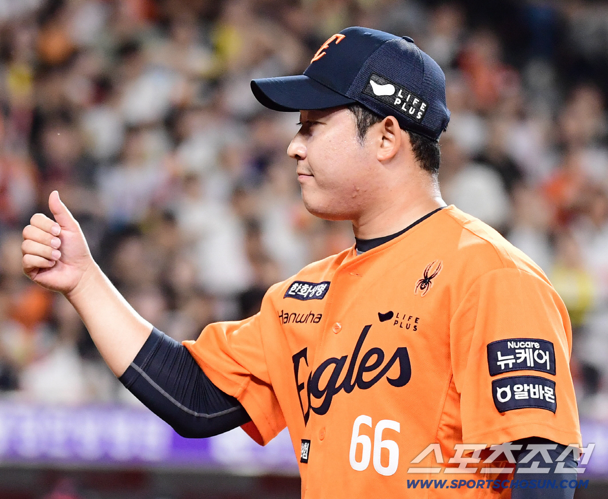 반갑다 '후반기 ERA 0'…원조 클로저. "늦게 왔으니 …" 약속 지킨…