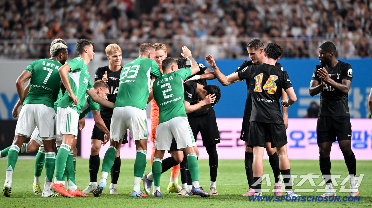 "EPL 역사상 이런 선수는 없었다" 손흥민이 남긴 진한 울림, '진정한…