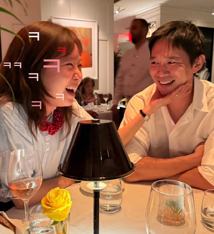 공효진, ♥케빈오 얼굴 감싸며 꿀 뚝뚝 스킨십..달달한 신혼생활