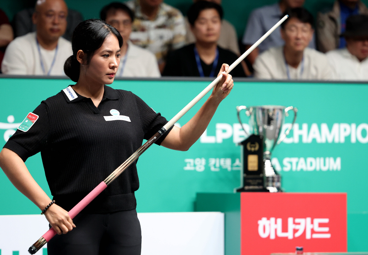 'LPBA 간판' 김가영·스롱 피아비 나란히 32강 진출