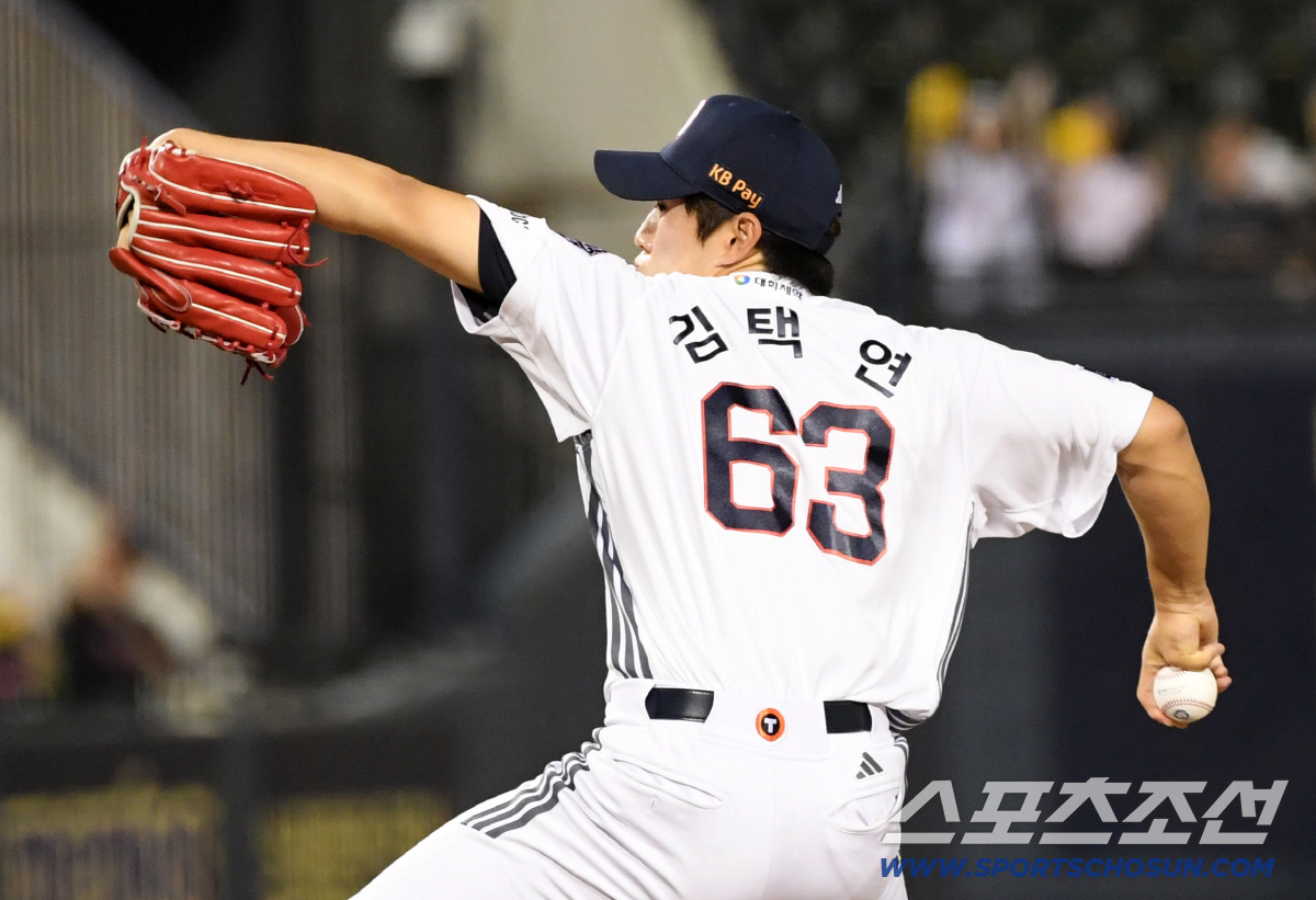 벌써 7블론 김택연에 면담까지 한 조성환 대행 "마무리 김택연은 변함없다…