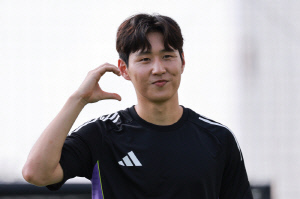 '끝난 게 아니었다? 골든보이 이적설 다시 등장' 西 매체, 출전시간 원하는 이강인 이적고려 중, 나폴리 맨유 관심
