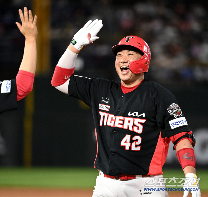 '156㎞ 강타' 이 선수가 후반기 1위입니다, KIA 반등 선봉장…"3위까진 사정권, 일단 4위부터"