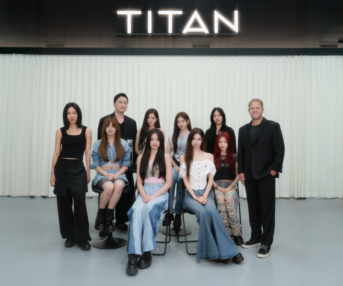 [SC현장]美서 시작한 K팝 도전장…타이탄 콘텐츠, '1호 걸그룹' 앳하…