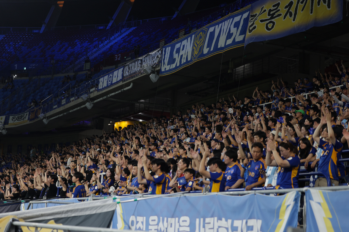 "이제는 울산의 수장" 신임 신태용 감독, 제주전에서 4634일 만에 K…