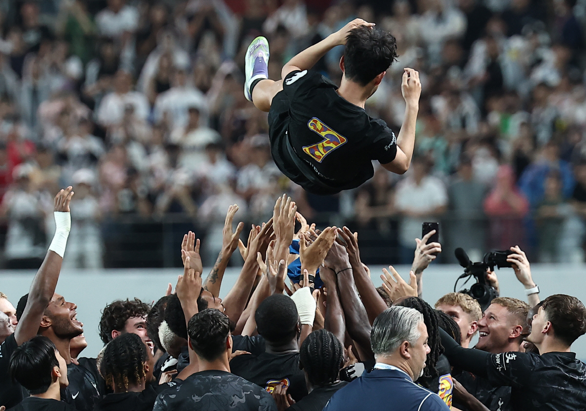 'LAFC FORWARD' 오피셜 보다 빠른 '전광판피셜'...손흥민, …