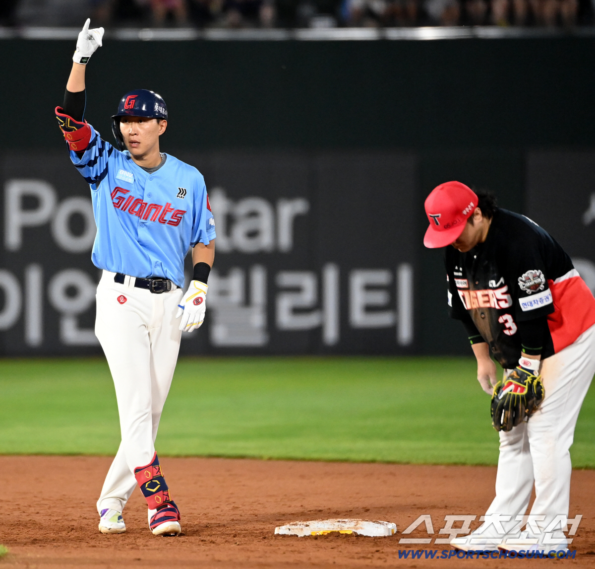 [포토] 박승욱, 만루찬스 2타점 적시타 폭발