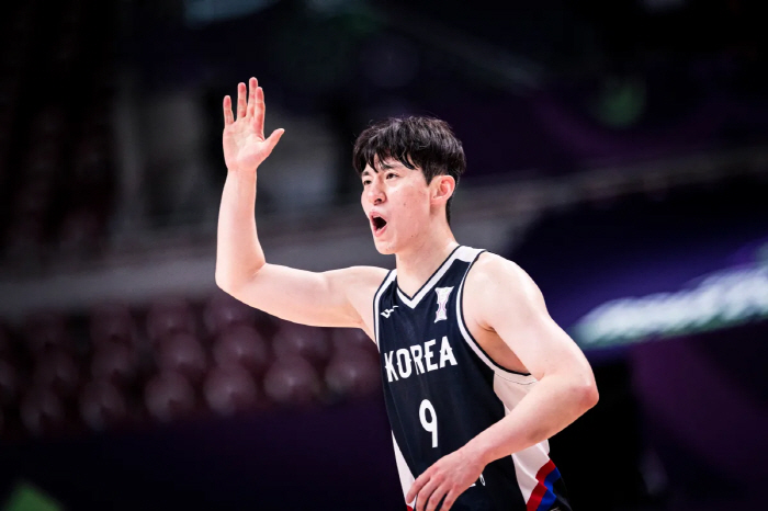 호주전 20점 넣고도 고개 숙인 이정현 "'한 번 이겨보자'는 마음으로 열심히 뛰었다…다음 경기 꼭 승리"