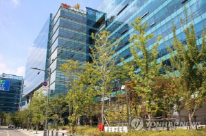 웹젠, 2분기 영업익 48% 급감…신작으로 반전 노려(종합)