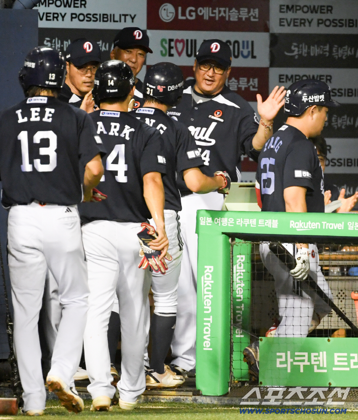 '홈런포 쾅쾅쾅' 역전 만루포 양의지, 재역전포 김민석...난타전 끝 1…