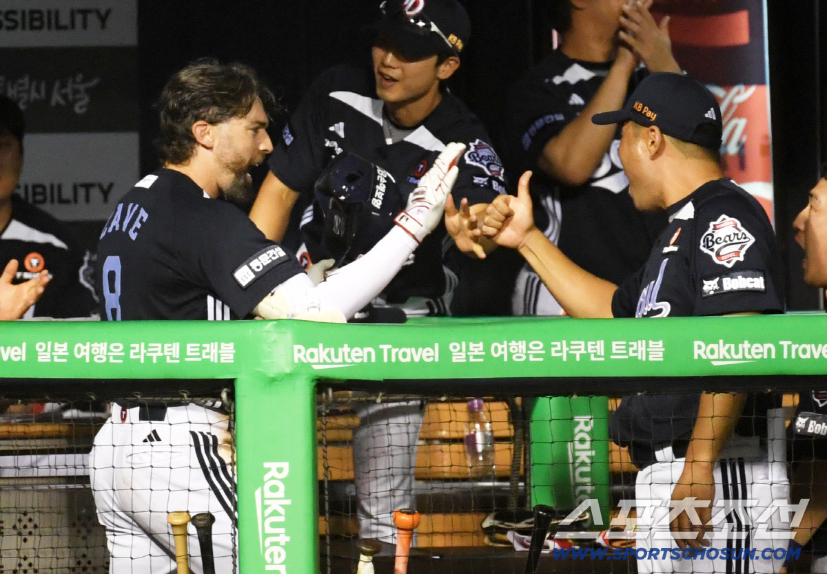 '홈런포 쾅쾅쾅' 역전 만루포 양의지, 재역전포 김민석...난타전 끝 1…