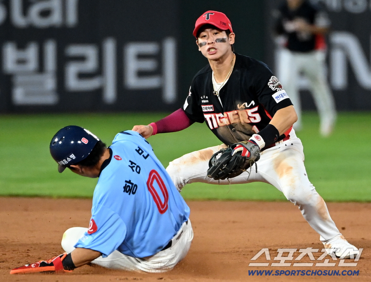 '가린거 아냐? 하던데로 했을 뿐' '승부욕 폭발' 박찬호-황성빈, 두 …