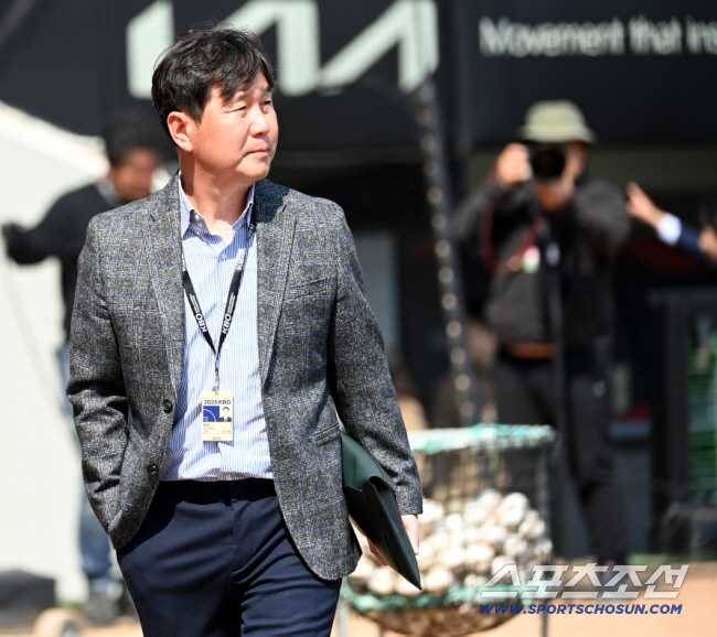 '안우진 WBC 충격 불발' 고민했던 류지현 감독 "참가 여부 상관 없이…