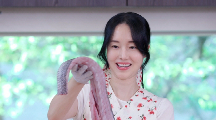 이정현, 집에 대형철판 설치→이번엔 '대형 민어 해체쇼'…셰프로 전향하나…