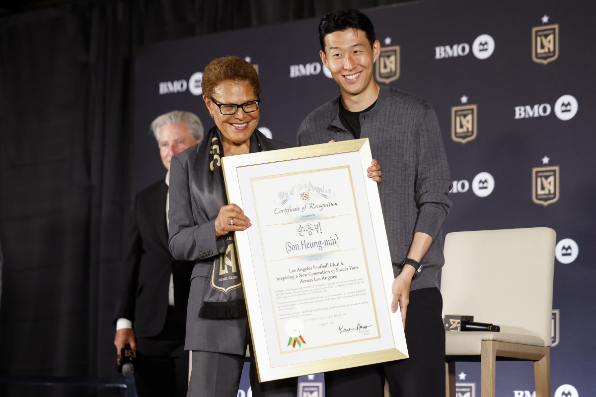 손흥민이 LAFC를 택한 다섯가지 이유, 전화+요리스+도전+한인 그리고 …