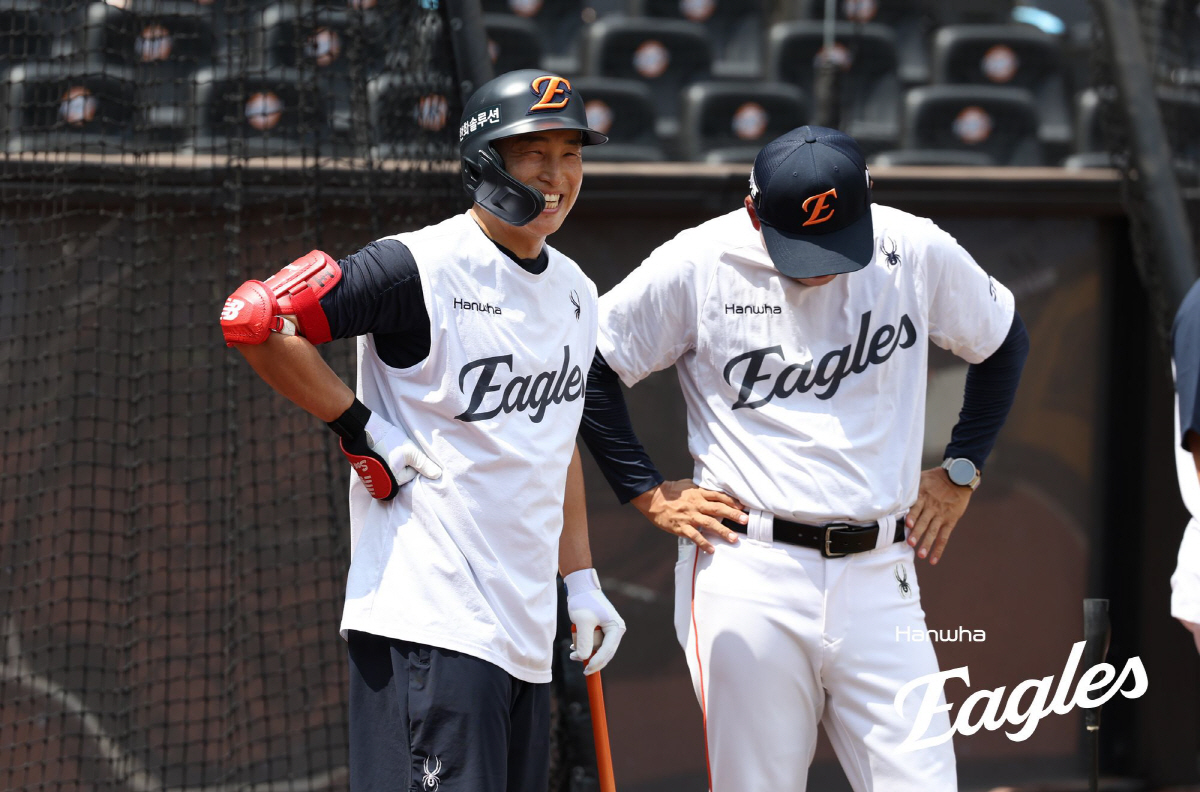 라이브 배팅 완벽 소화→복귀 앞당겼다…최다 안타 1위, 전격 1군 등록 …