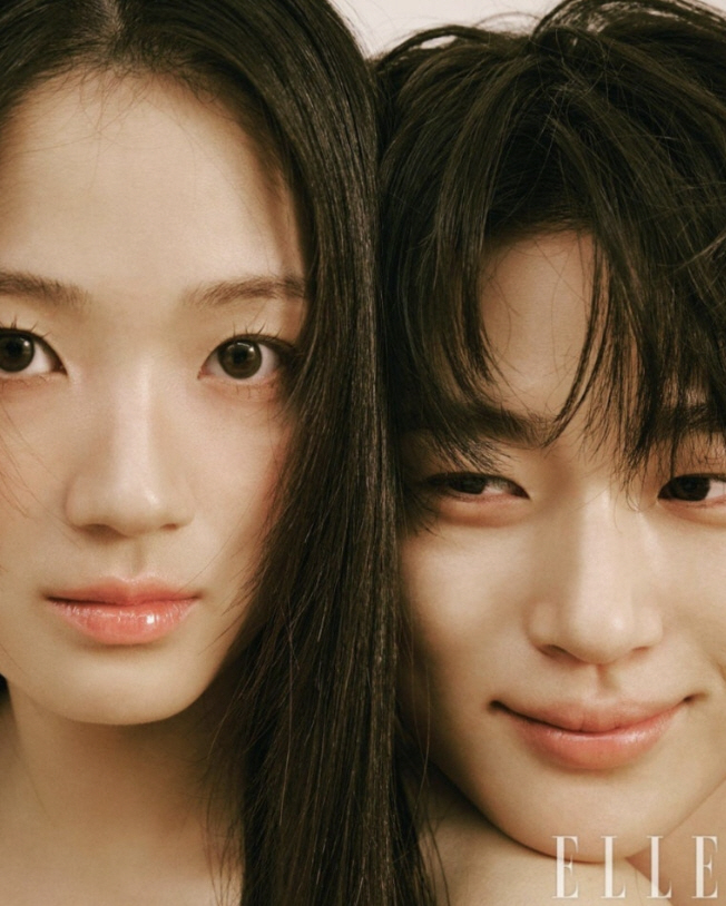 변우석, 김혜윤 선물에 감격 "오예!"…‘솔선커플’ 현실 케미도 설렘 폭…