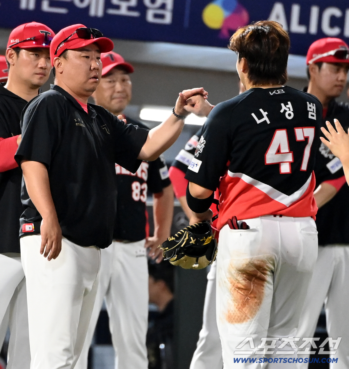 '이래서 기다렸다' KIA 살린 미친 호수비, 캡틴의 품격…"또 지고 싶…