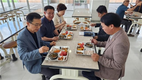 강원체고, '부실 급식' 지적 즉시 시정…개선 대책 논의