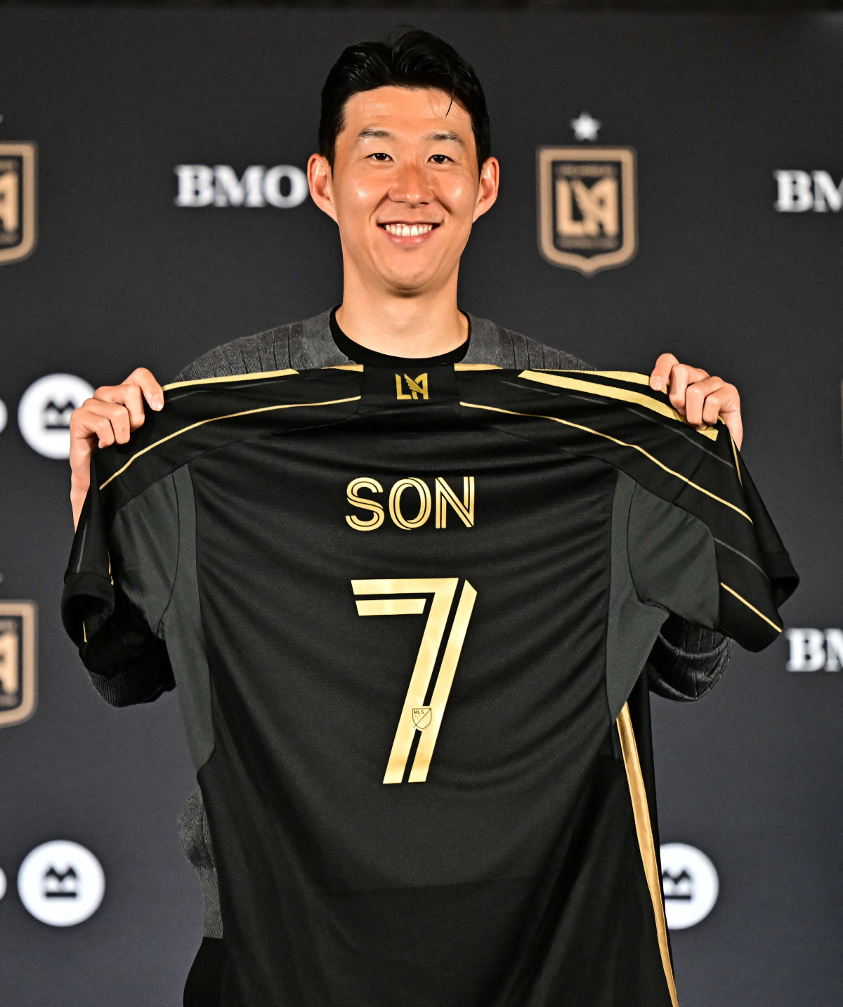 "롤모델 호날두" 손흥민, 메시 때문에 MLS 이적했나? "메시 업적, …