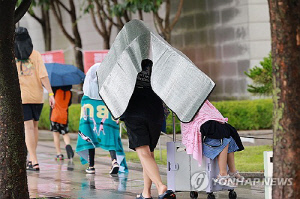 [내일날씨] 대체로 흐리고 일부 지역 비…체감온도 31도 이상 무더위
