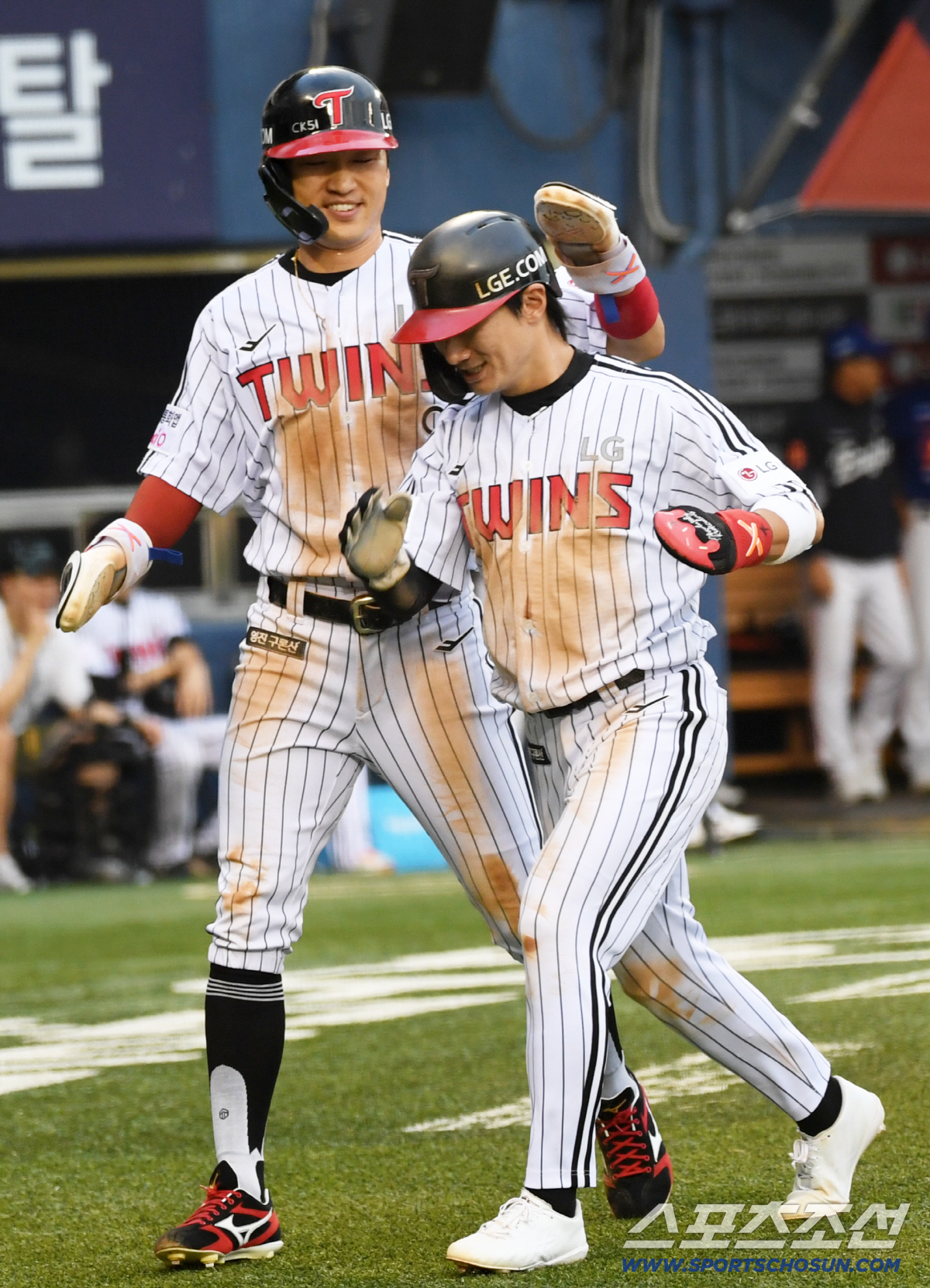 '맞대결 2연승→3G차 1위→독주 체제.' 오스틴 부상 복귀 첫 홈런+치…