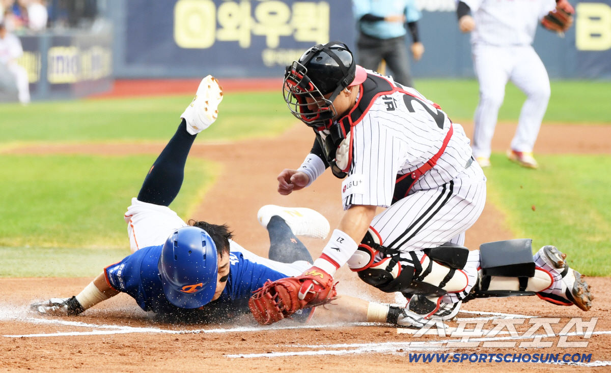 '맞대결 2연승→3G차 1위→독주 체제.' 오스틴 부상 복귀 첫 홈런+치…