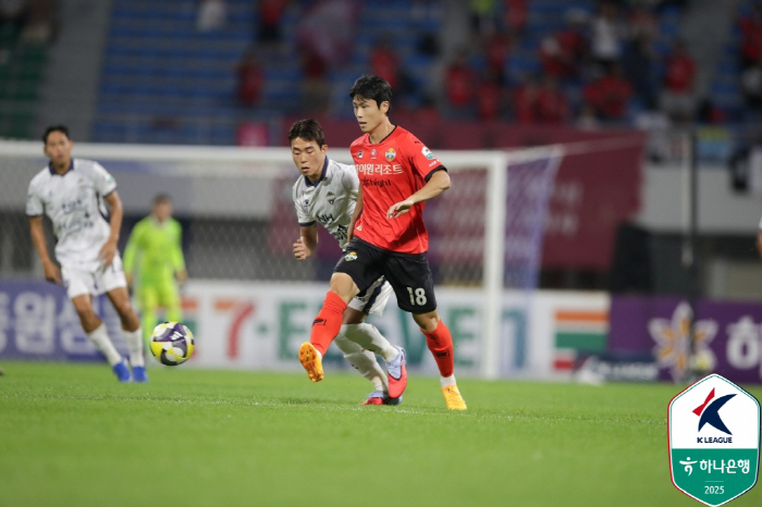 '치열한 공방전' 강원-김천, 0-0 무승부 '김천 2위 점프'[K리그1…