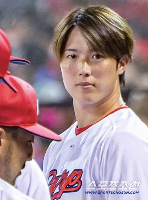 야속한 타선 한방을 못치네…6이닝 1자책 호투해도 시즌 '13패' 개막전…