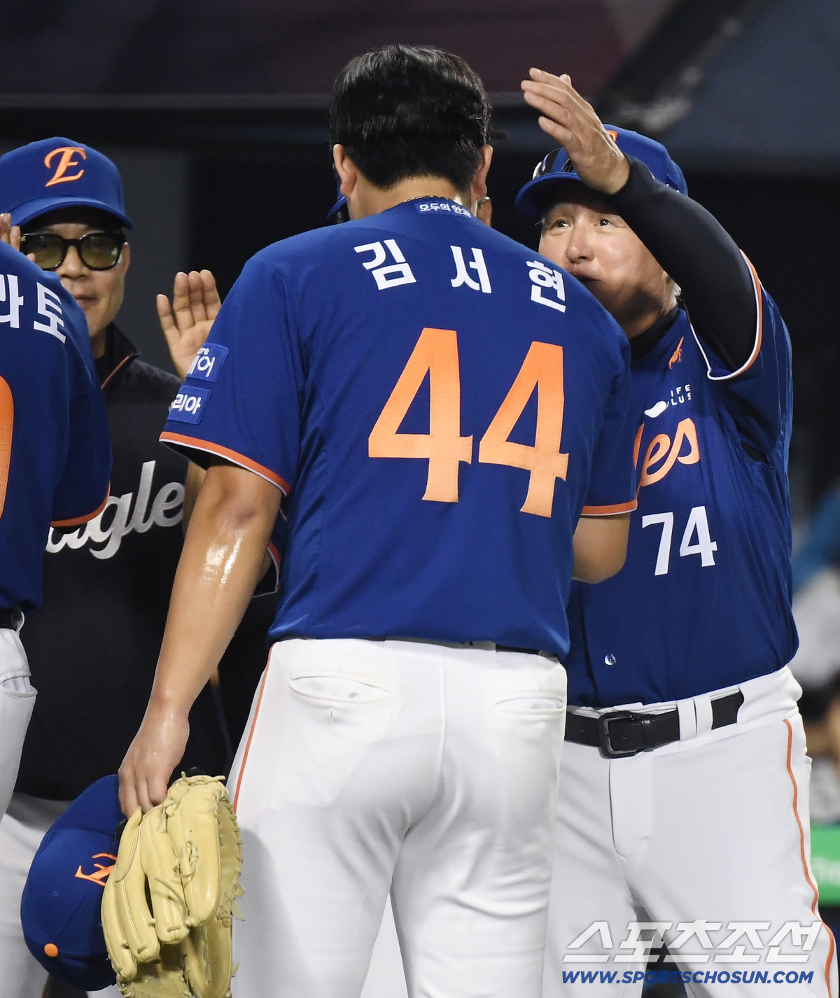 '2:0→2:2→5:2→5:4' 간신히 3연패 끊고 1위에 2G차 접근한…
