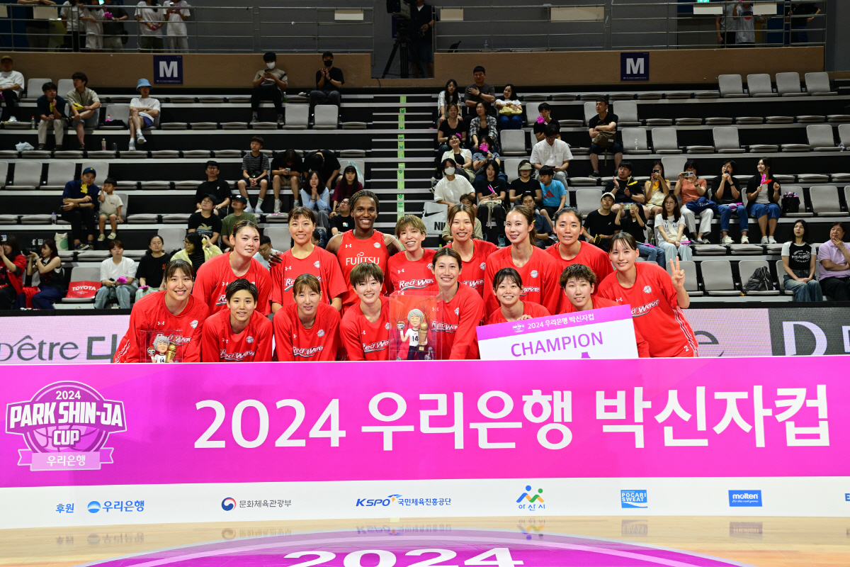 '농구가 축구를 만났을때' WKBL '박신자컵' 개막 전부터 흥미롭네…유…