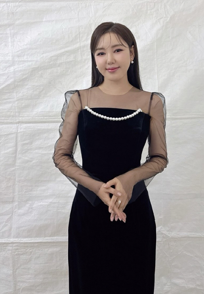 153cm 송가인, 키 170cm됐다..9등신 황금 비율