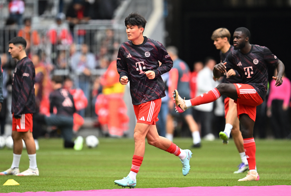 韓 축구 좌절! "김민재 뮌헨 구상서 제외" 獨 공신력 보도…"존중하기에…