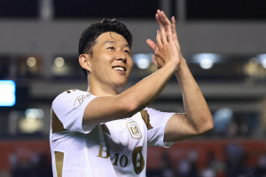 '역시 어나더 클래스' SON, MLS 데뷔전 PK 획득 영상 조회수 100만 육박…美 들썩