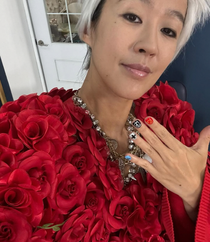 홍진경, 이혼 발표 후 첫 근황...파격 스타일링 "오늘은 지드래곤"