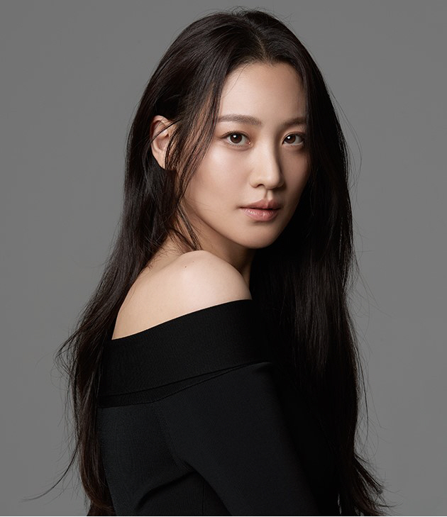수현, 부국제 폐막식 단독MC 발탁…'할리우드'→'충무로' 오가며 존재감 각인 [공식]