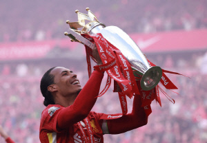 'EPL 역사상 최악의 배신자' 부끄럽게 하는 '레전드'의 한마디...