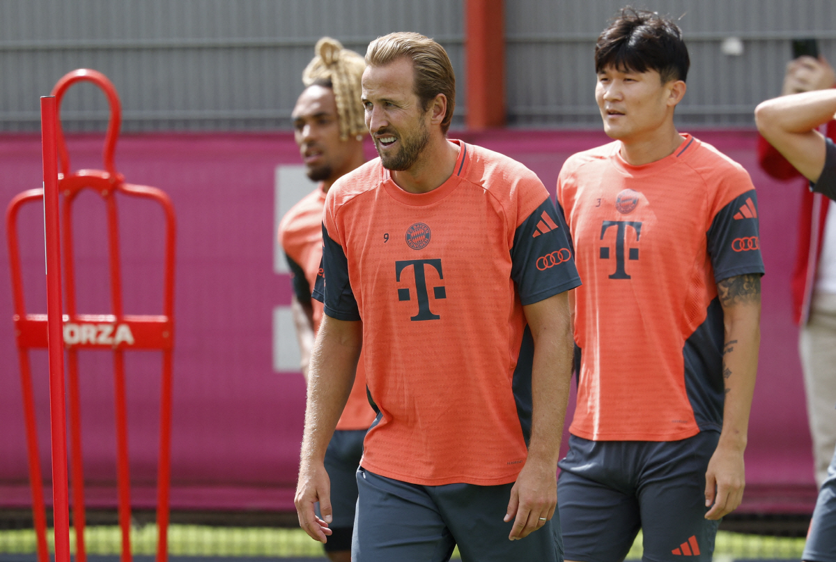 "손흥민은 토트넘의 전설" 영혼의 듀오 해리 케인이 보낸 찬사…"트로피 …