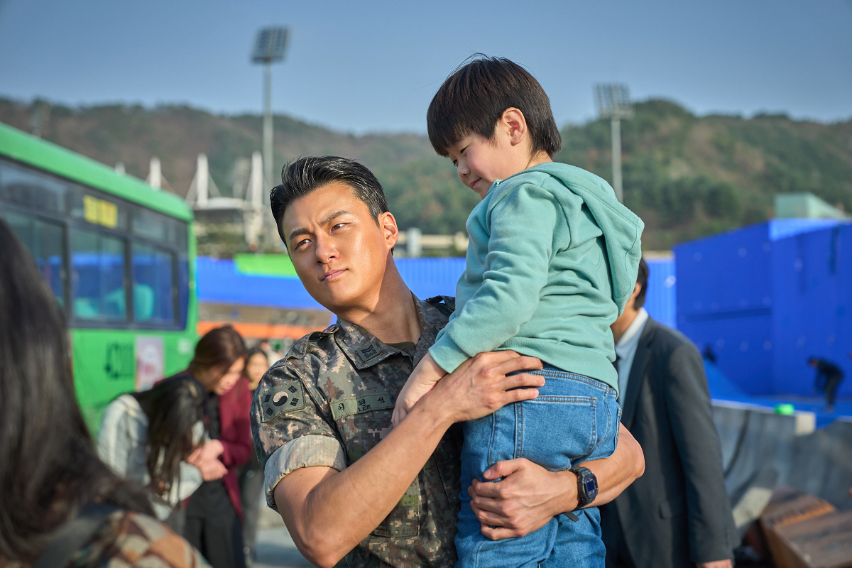 "몰입력도, 케미력도 만렙"…안효섭→나나 '전독시', 현장 비하인드 공개