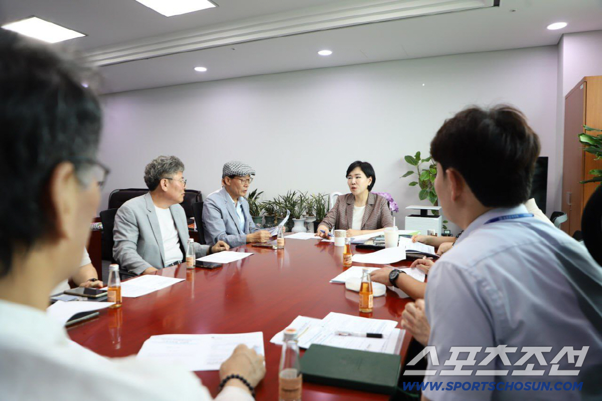 "이재명 정부,스포츠관련법X체육계 제도 개선 위한 목소리" 전현희 의원의…