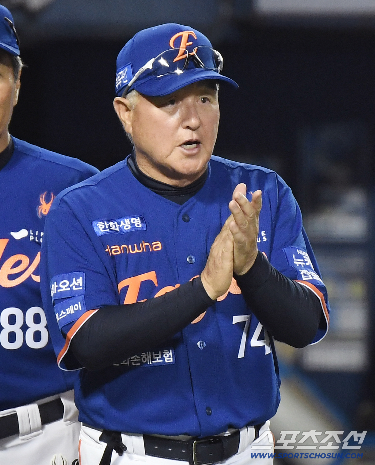 'KBO 역대 3번째 대기록 눈앞' 김경문 감독, 한화와 역사적 시즌 보…