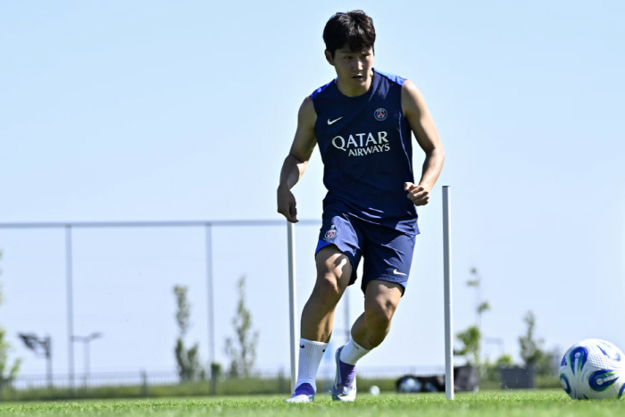역대급 '유관력' PSG 이강인, '코리안 더비 무산' 토트넘과 UEFA 슈퍼컵으로 일단 '새 시즌 스타트'