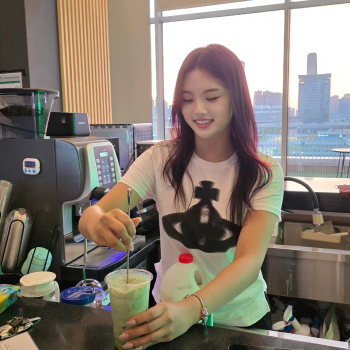 "이동국 딸인데"…모델 이재시, 방학 땐 카페 알바까지? "30분만에 아웃"