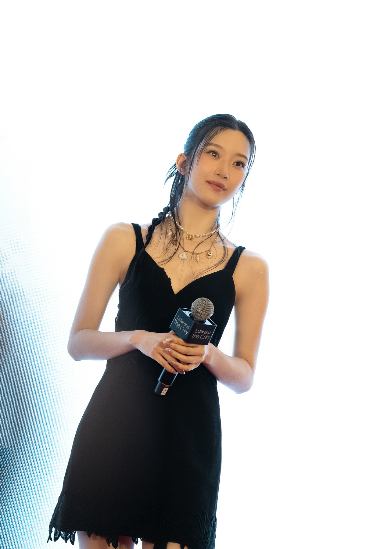 문가영, ♥이종석 손잡고 글로벌 공주님 차지..'서초동'으로 외신 집중